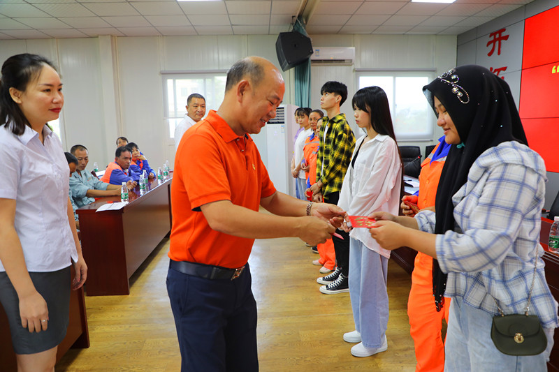 “金秋助學(xué)，圓夢明佳！”明佳集團(tuán)黨支部及工會組織開展愛心助學(xué)活動！